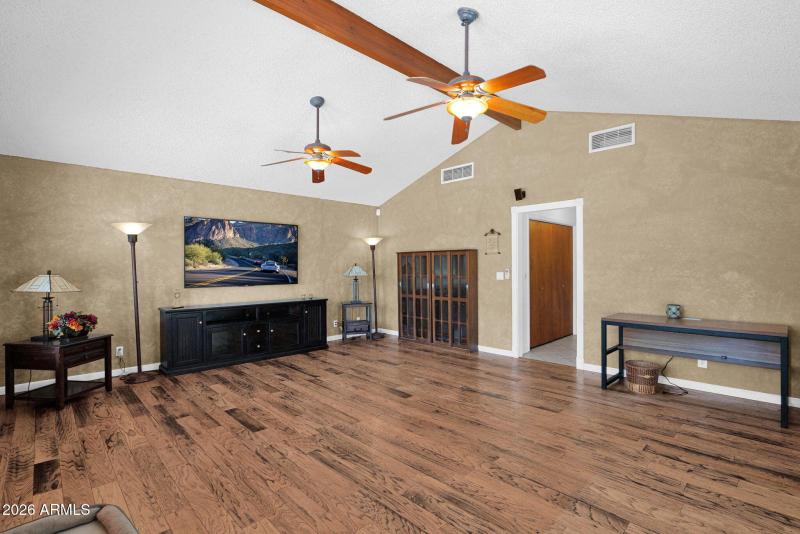 14-web-or-mls-P1681373