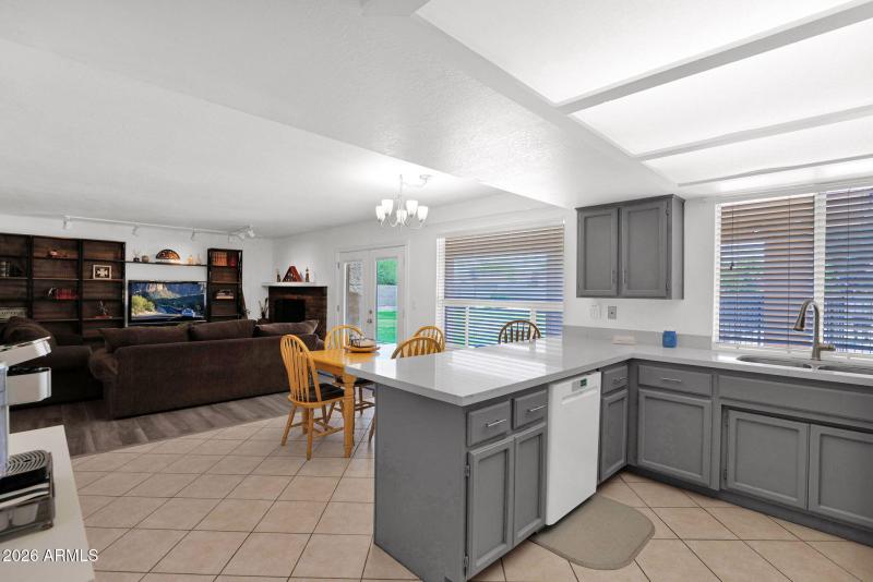 25-web-or-mls-P1681392