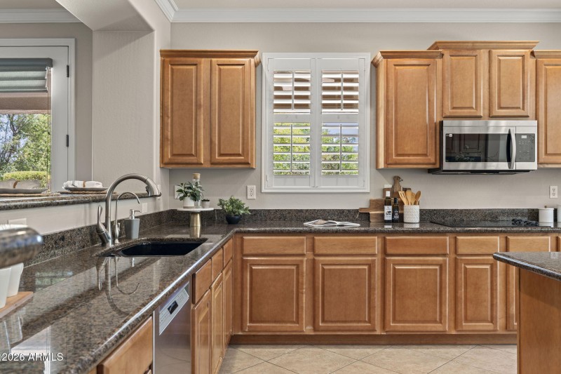 36-web-or-mls-4138-e-lafayette-ave