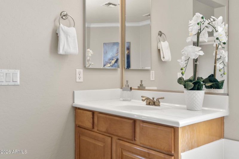 61-web-or-mls-4138-e-lafayette-ave