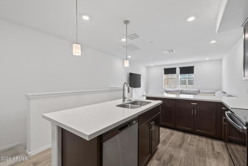 11)KITCHEN