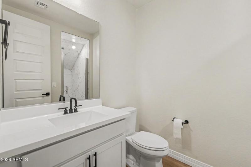 Dn stair bath with shower