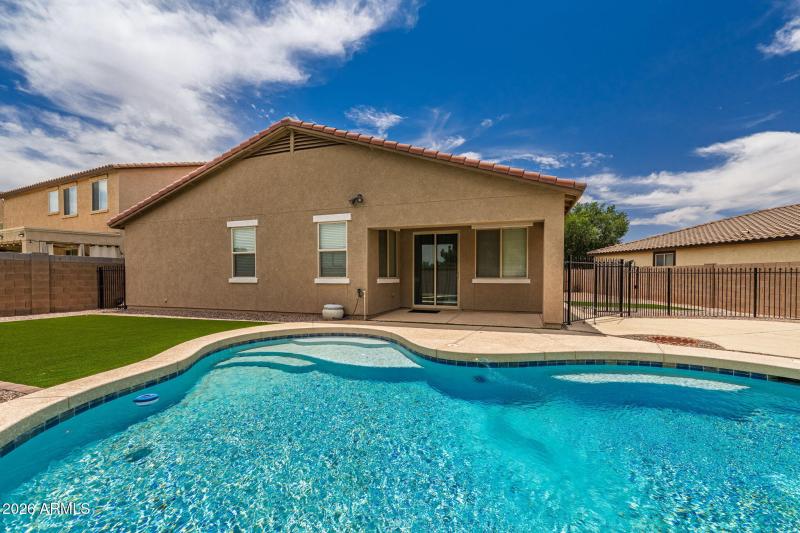 8-web-or-mls-42366 W Chimayo Dr-107