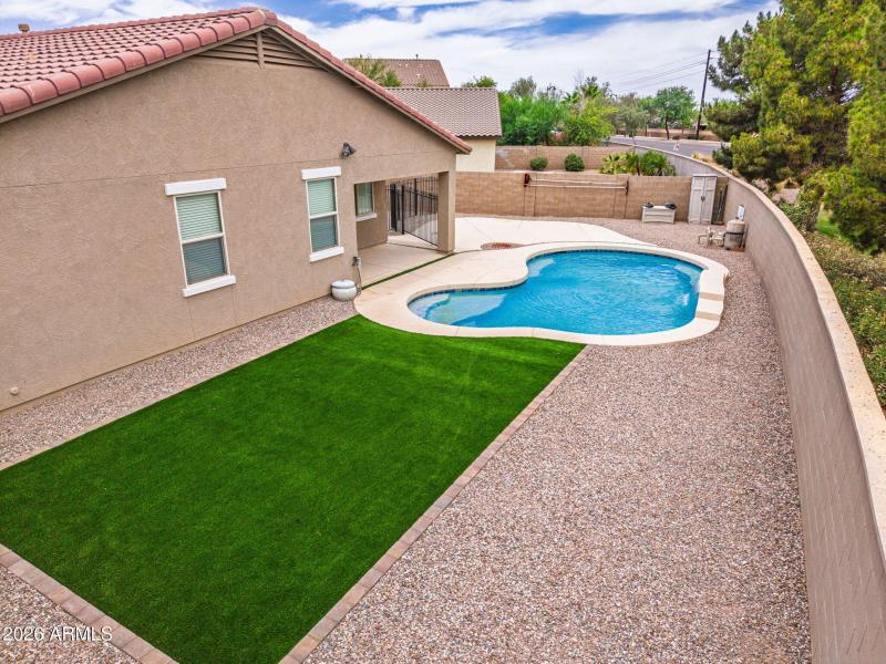 18-web-or-mls-42366 W Chimayo Dr-117
