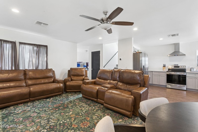 2324 E Oak Street_4