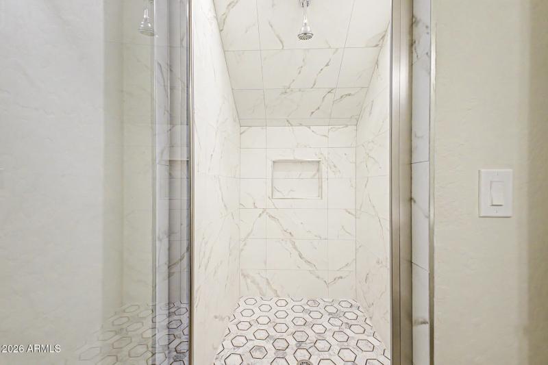 Dn stair shower