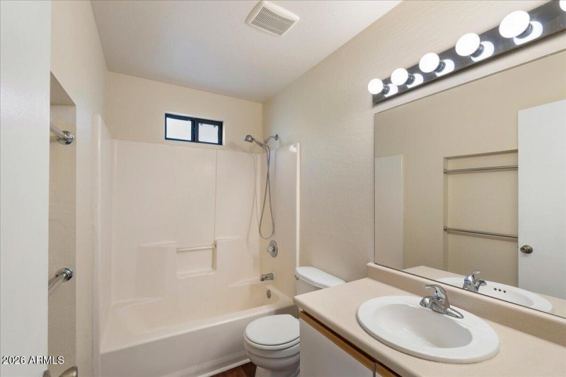 19-Bathroom