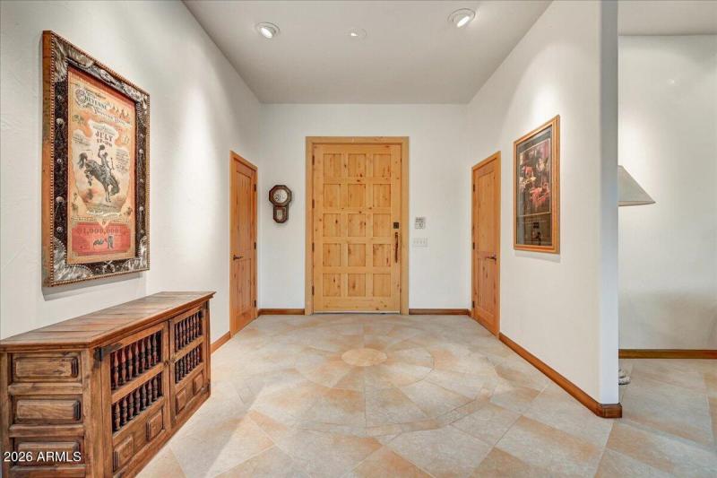 10-Foyer