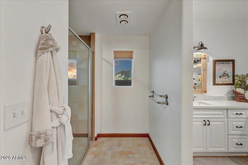 28-Primary Shower Detail