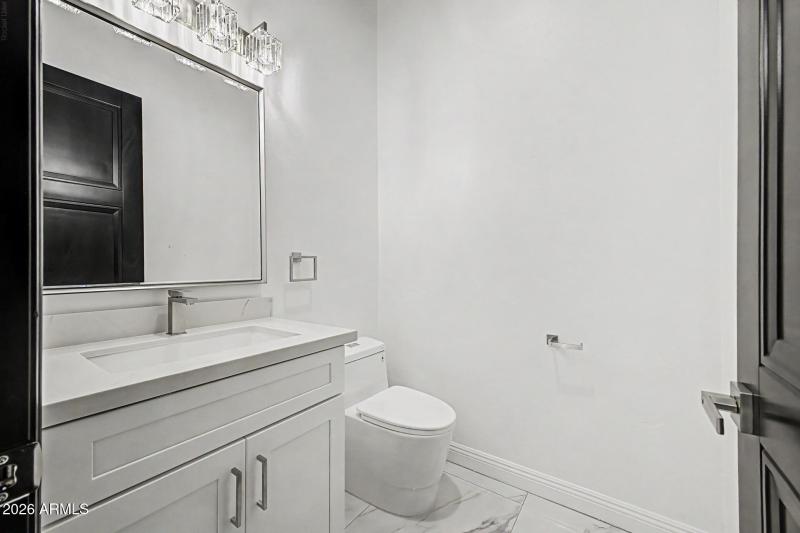1/2 bath