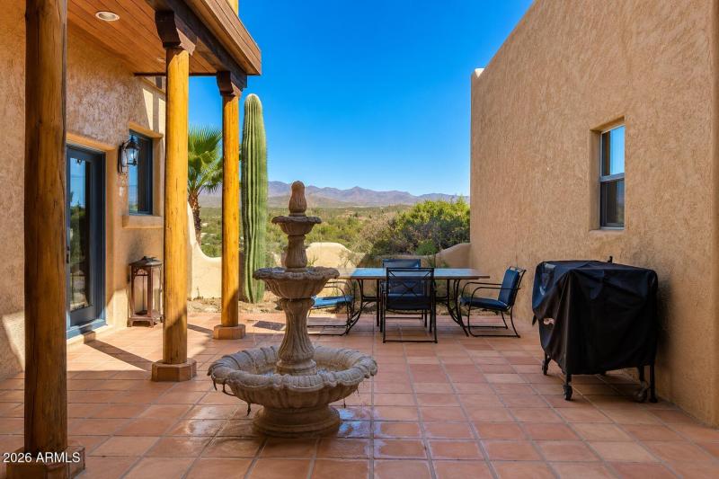Courtyard Views