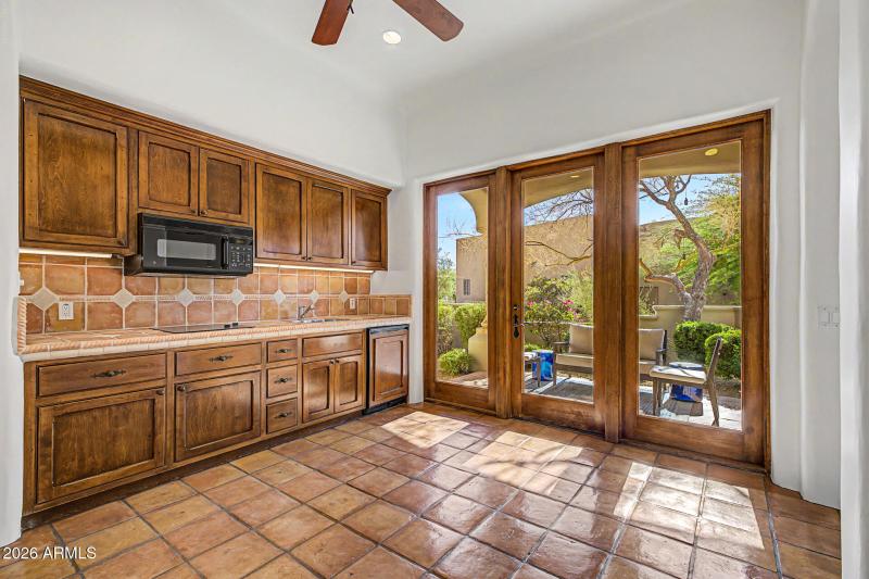 Casita 2 kitchenette