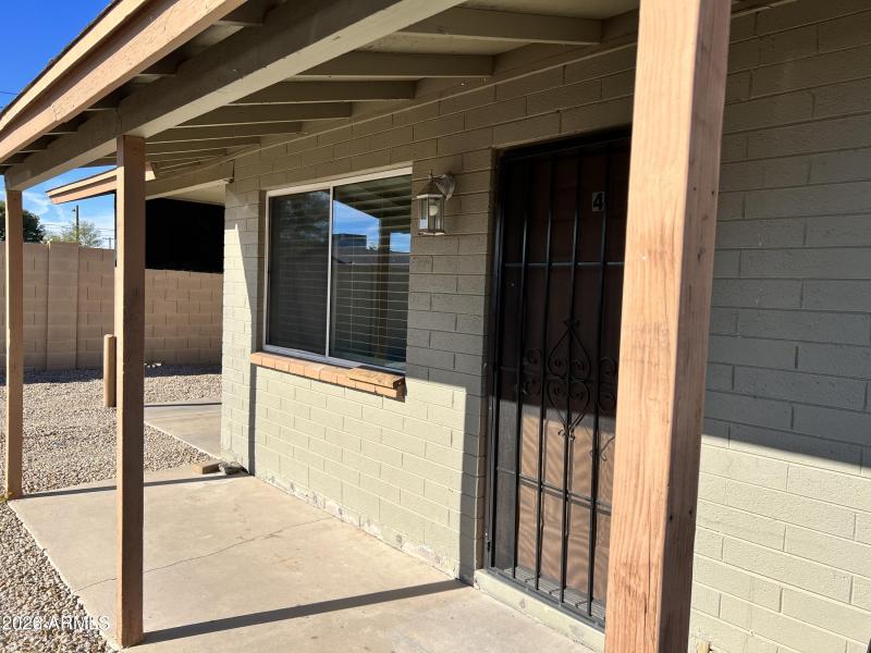 1328 W Cochise Dr