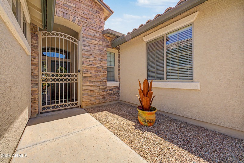 Oliveto 7 door gate