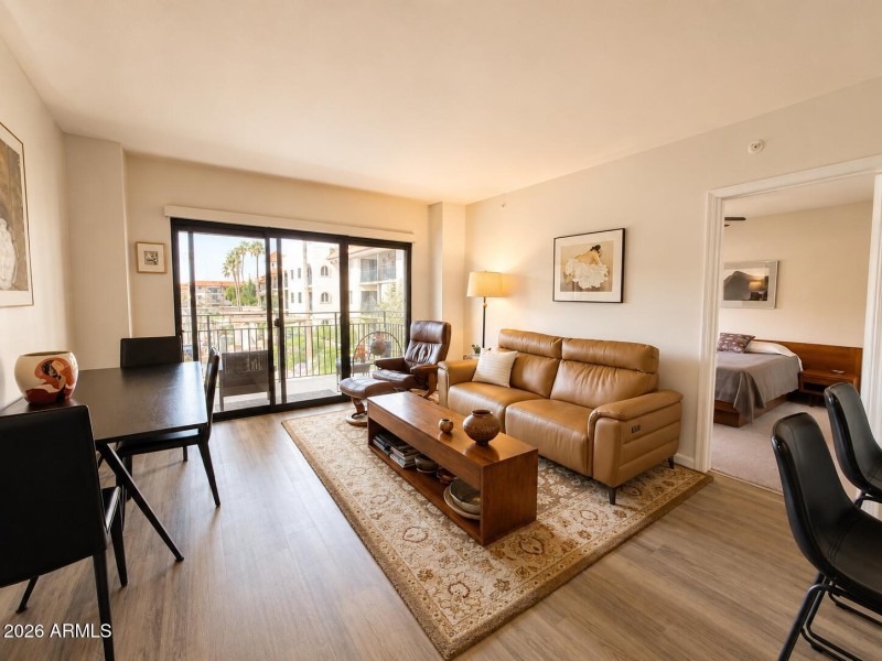 C202_Living_Area3