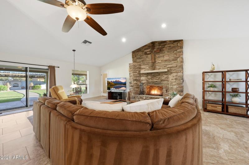 Great Room w/ Fireplace