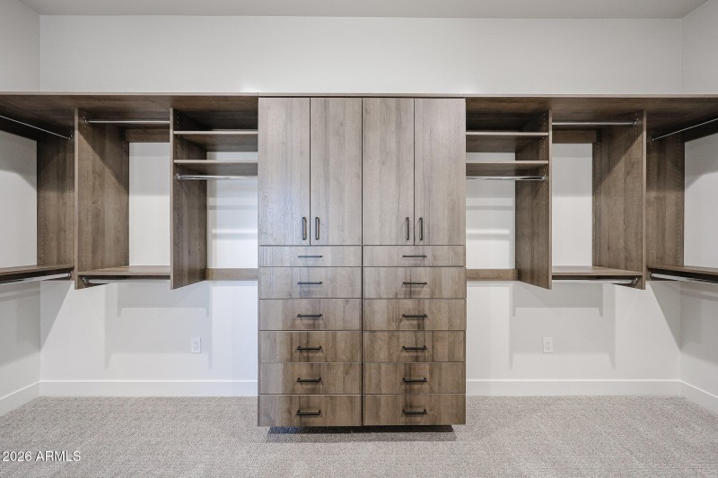 CC5 53 F Owners Closet 4