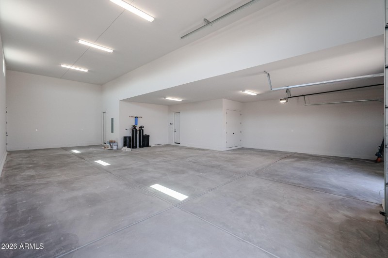 CC5 68 B71 RV Garage 1