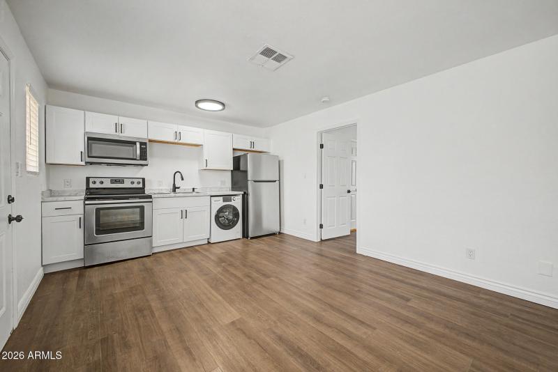 12 - Adams 1438