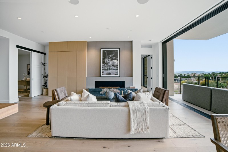 LivingRoom_2