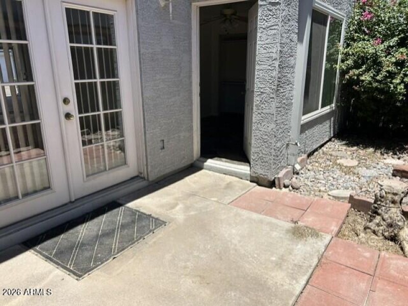 Patio & Bed 2 door