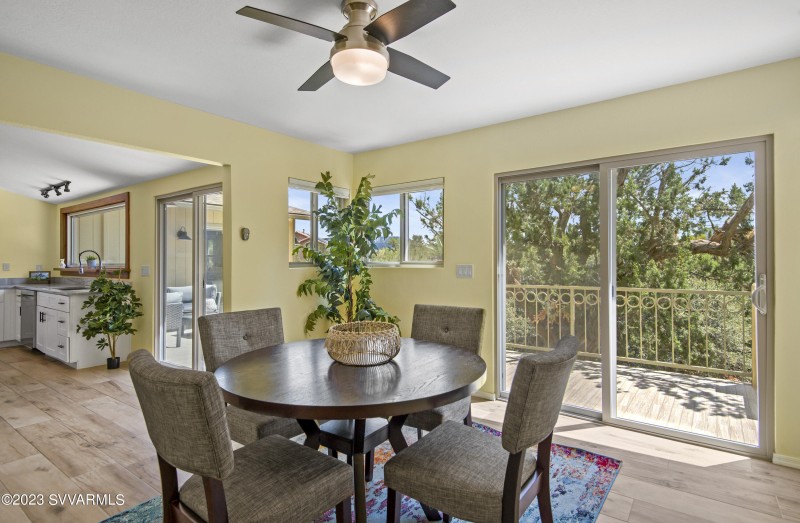 015_Lots of Natural Light!