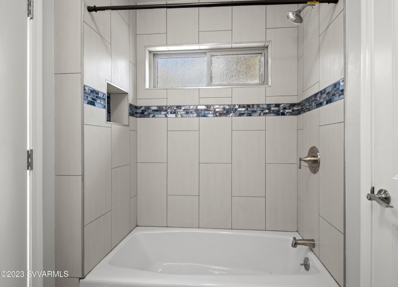 022_Guest Suite Bathroom!