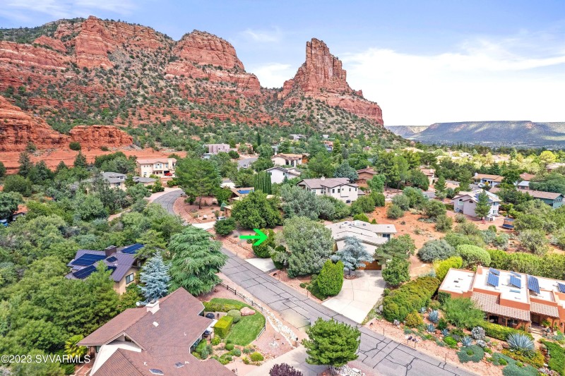 001_Sought After Neighborhood!