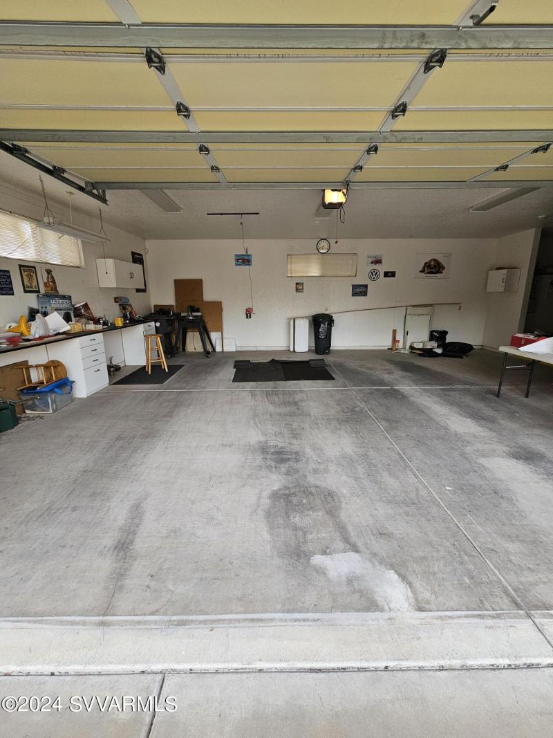 Detached Garage/bathroom