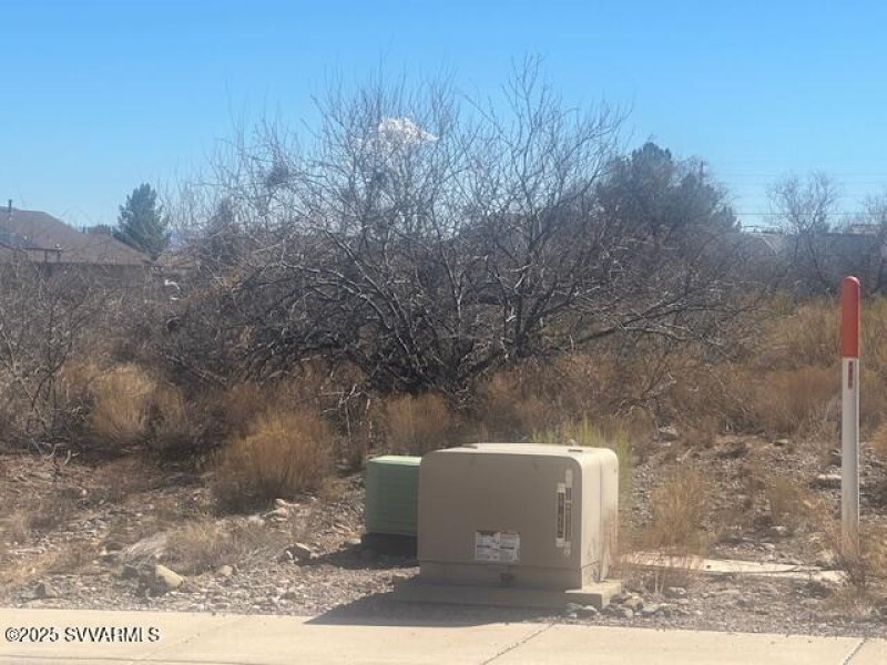 621 Skyline Blvd utilities