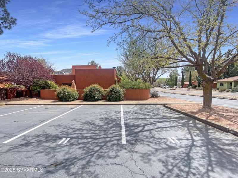 d8c58ccc1976690f40512e13b8d847920d0726df