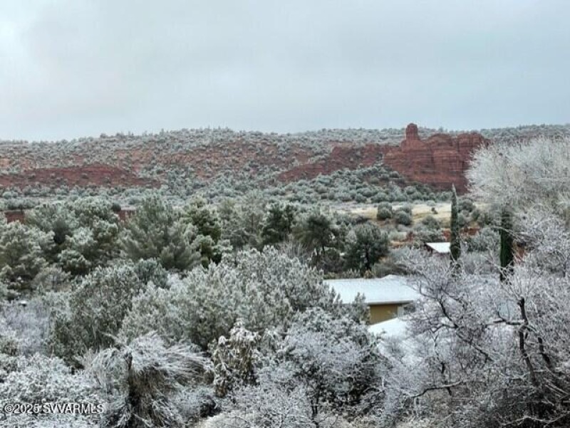 Snowfall in Sedona Shadows