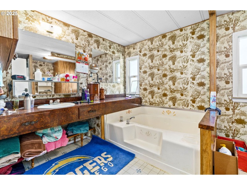 Bathroom, Attached
