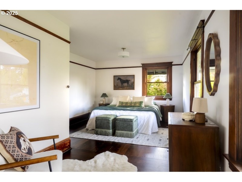 Bedroom, Primary