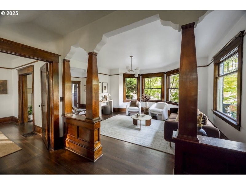 Entrance/Foyer
