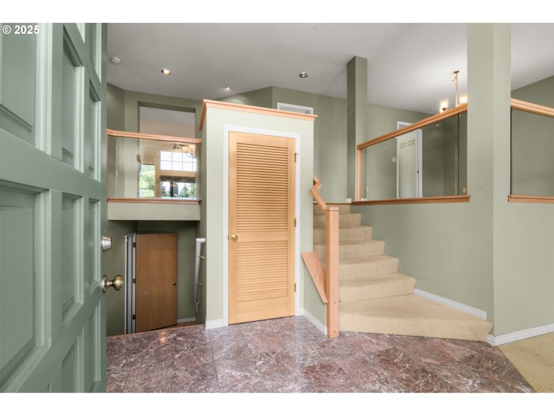 Entrance/Foyer