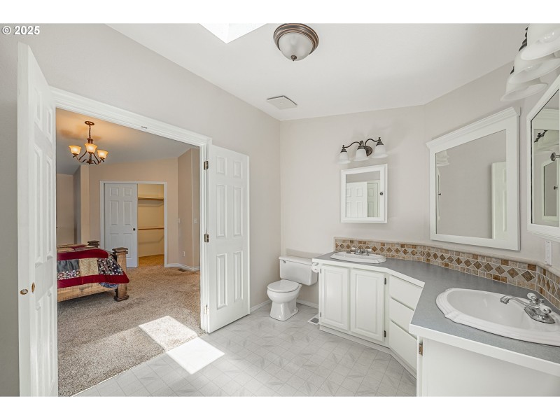 Bathroom, Attached