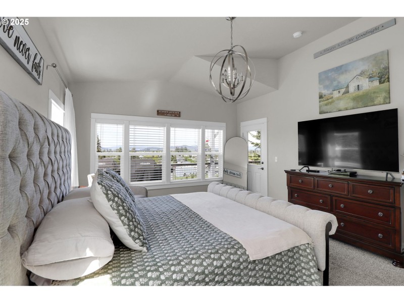 Bedroom, Owner's Suite
