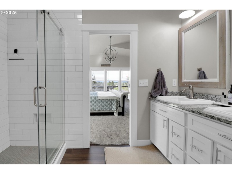 Bathroom, Attached