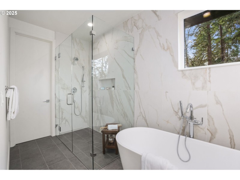 Owner's Suite Bathroom