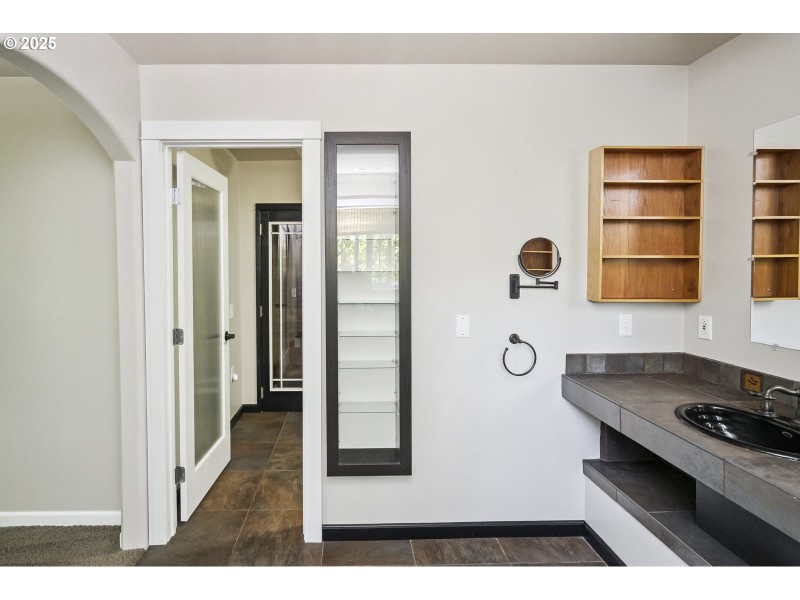Bathroom, Attached