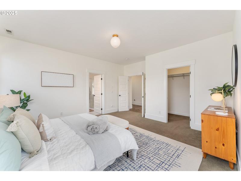 Bedroom, Owner's Suite