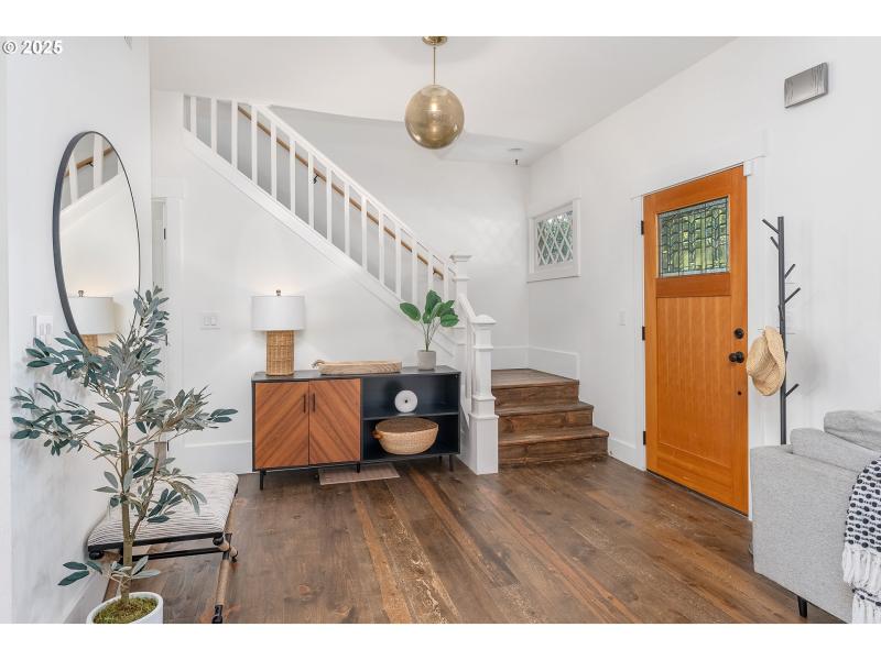 Entrance/Foyer