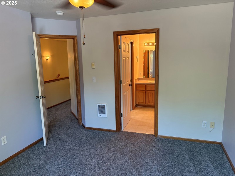 Bedroom, Primary