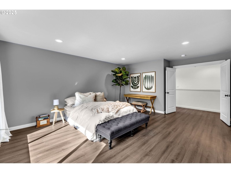 Bedroom, Primary
