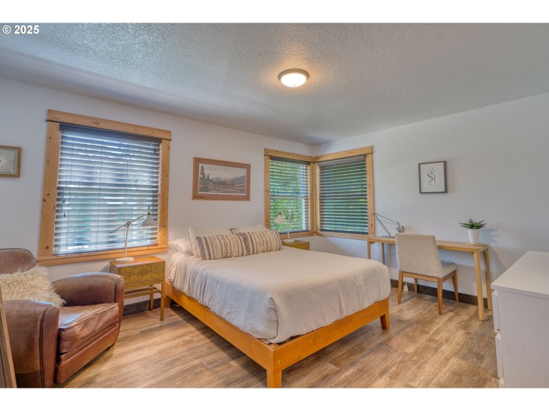 Bedroom, Primary