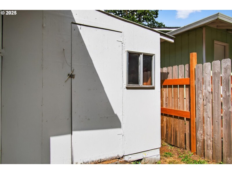 Shed