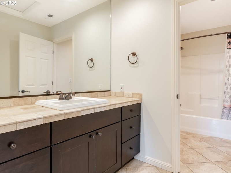 Bathroom, Attached