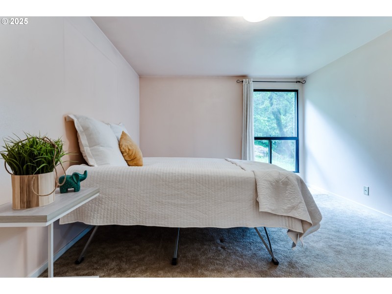 Bedroom, Owner's Suite