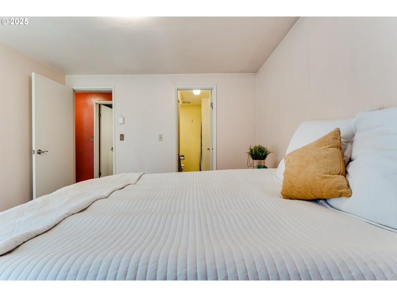 Bedroom, Owner's Suite